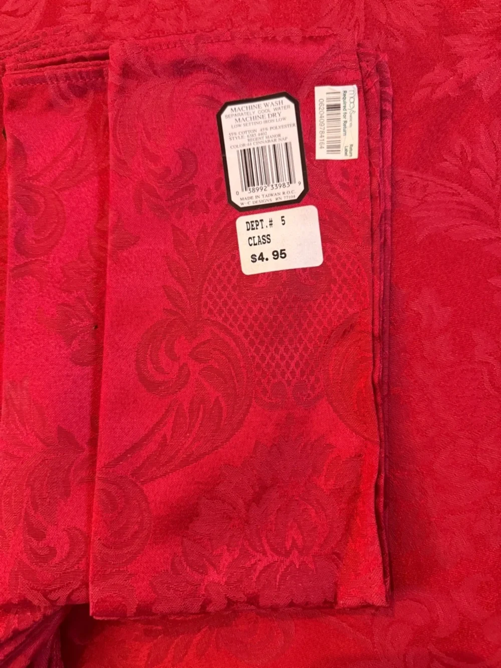 Regent Manor 66x118 Oblong Tablecloth Red Damask Banquet + 6 Napkins Set